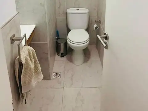 Depto Tipo Casa 4 ambientes con 2 baños