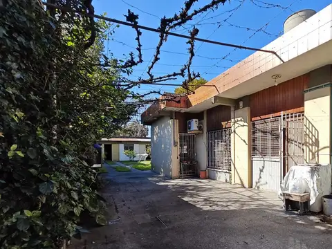 Casa de 5 Amb. en Lote propio de 450 m² venta en Tapiales