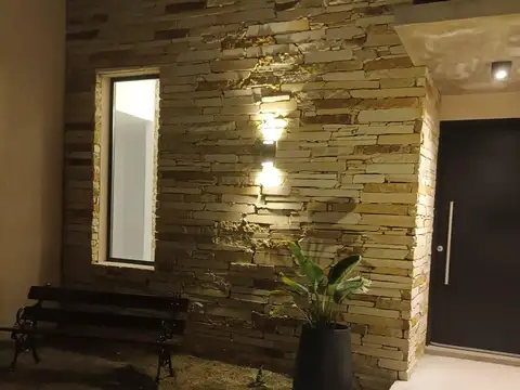 Alquiler casa San Sebastián área 1 4 ambientes