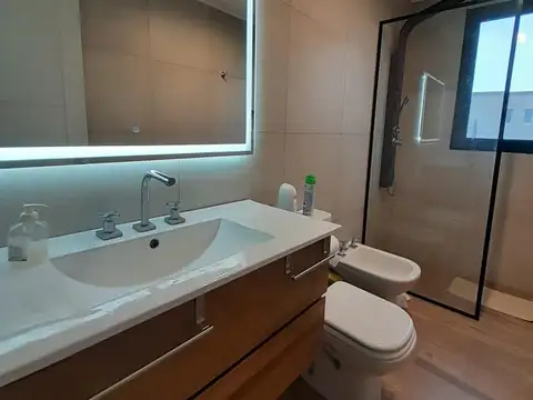 Casa en Alquiler en San Sebastian, USD 1.500