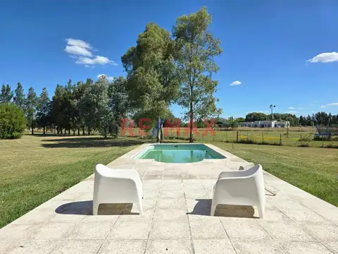 Casa en Venta con 3 cocheras