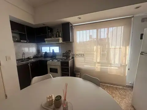 DEPTO DE 2 1/2 EN VILLA LUZURIAGA CON COCHERA CUBIERTA Y PATIO