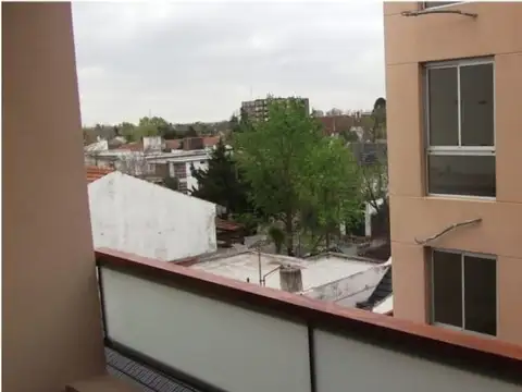 Aristóbulo del valle 551