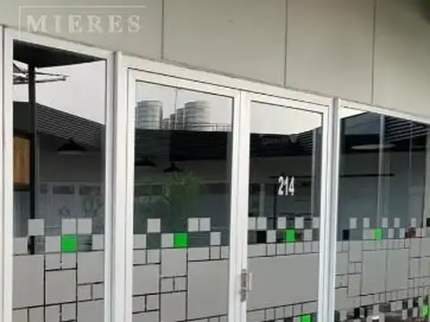 Excelente Oficina ala Venta de 55 m2  en Calle Verdi,  Pilar