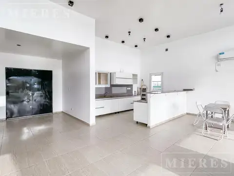 Casa en alquiler anual  a la  Laguna en área 9 en San Sebastián