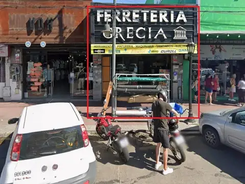 Avenida Hipolito Yrigoyen 800