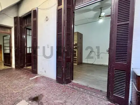 Ovidio Lagos 1200, Piso 0