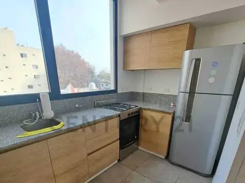Venta de Monoambiente al frente, impecable y luminoso. Sáenz Peña, Tres de Febrero.