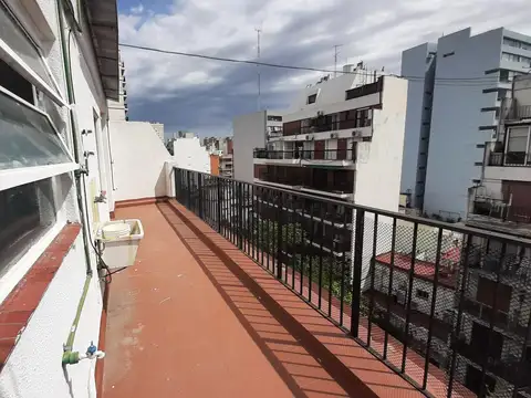 MONOAMBIENTE C/BALCÓN ATERRAZADO - PISO ALTO - COLEGIALES