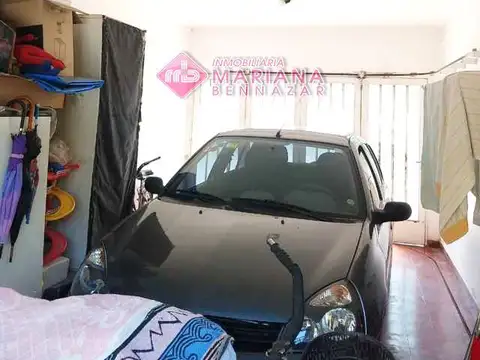 Casa en Venta con 3 cocheras