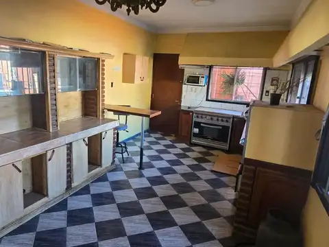 Depto Tipo Casa en Alquiler en Jose Leon Suarez, $ 650.000