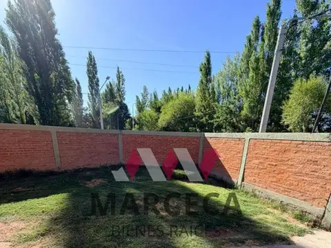 Duplex con amplio patio en Rincon del Valle, Centenario