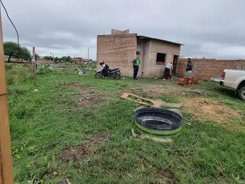 Casa 2 ambientes con 1 baño