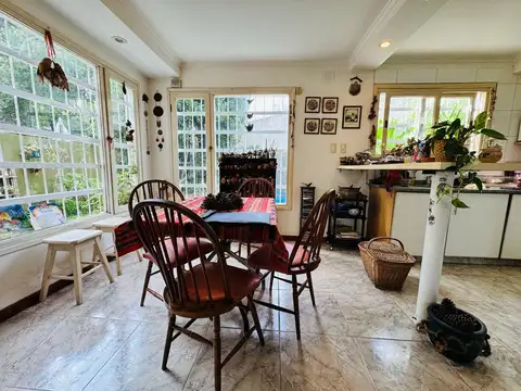 Casa en Calazanz 1500 de cuatro ambientes con jardin