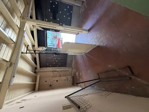 Local en Venta Via Púb.