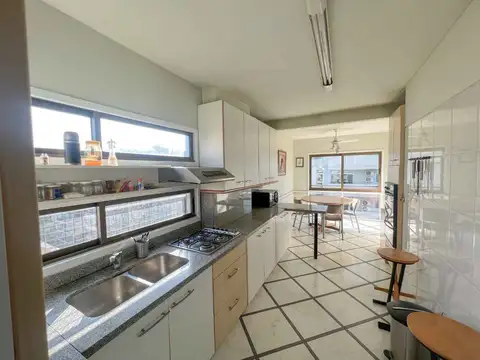 Avenida del Libertador 7600