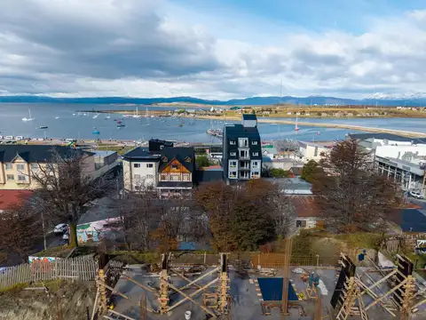 Gobernador Deloqui al 1100