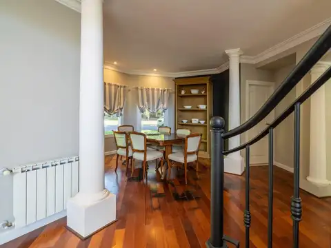 Casa en Alquiler Temporal con 1 cochera