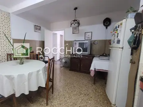 Depto Tipo Casa 4 ambientes con 2 baños