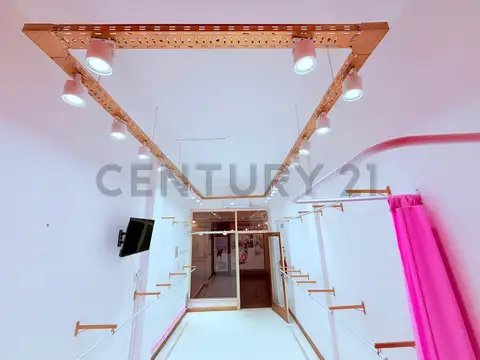 Av. Mosconi 3200, Piso 0