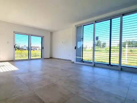 Calle 5 entre 508 y vías