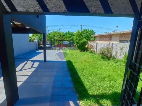 Venta casa 6 amb con quincho y pileta Quilmes