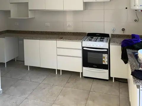 Casa en Alquiler en Maciel, $ 600.000