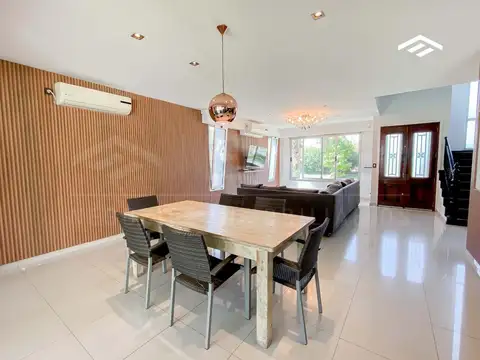 Casa en Venta en Los Naranjos, USD 360.000