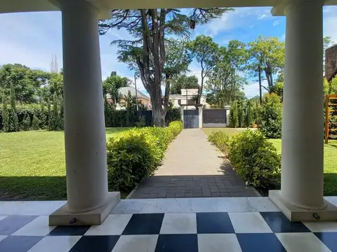 Casa en Alquiler de 5 dormitorios