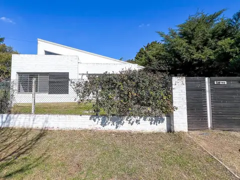 Venta Casa, Tomas de la Torre739 Bis, Garita 3 - Funes