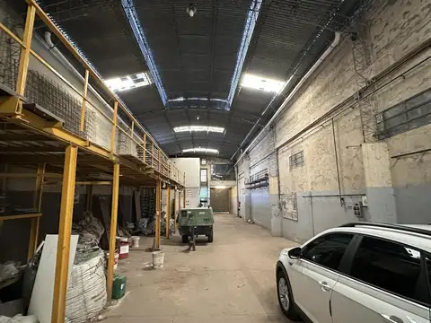 Galpon en Alquiler 8  mts Frente