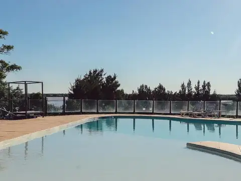 Terreno en Venta 44  mts Fondo