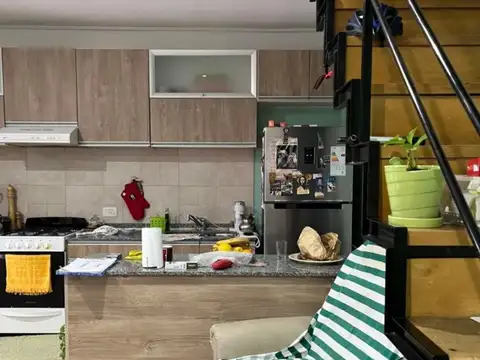 Depto Tipo Casa en Venta de 3 ambientes