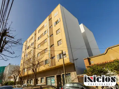 M Lebensohn 200, Piso 1