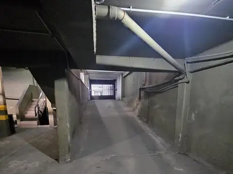 Santa Fe al 3100, cochera muy amplia parta camioneta, planta baja