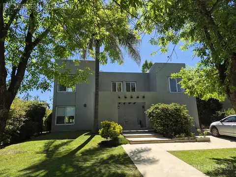 Casa en Alquiler de 3 dormitorios