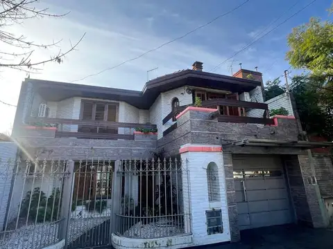 Casa en venta 7 ambientes apto Credito