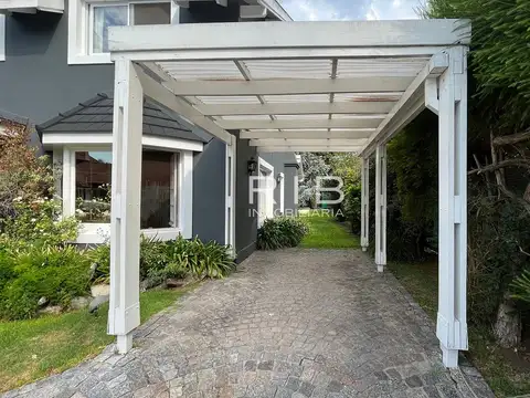 Casa en Venta de 4 dormitorios