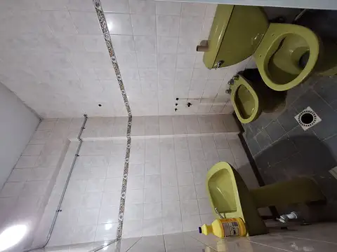 Local en alquiler en Zárate, Villa Massoni. Medidas 3.5 mts x 13.5 mts de Fondo.