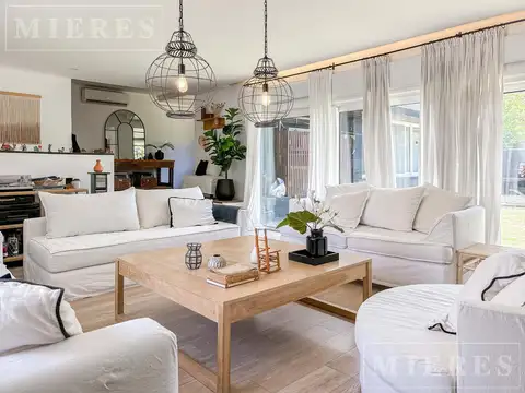 Casa en Venta en Santa Rita, USD 495.000