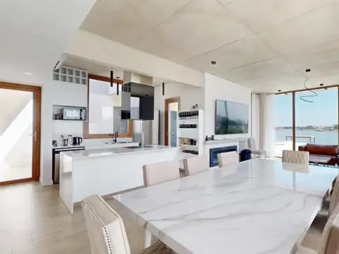 Casa 4 ambientes con 3 baños