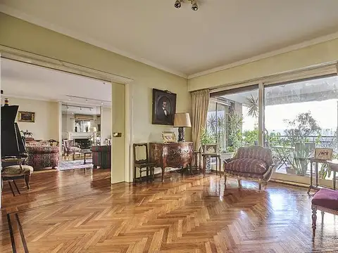 Departamento 8 ambientes con 3 baños