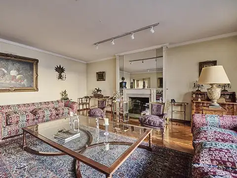 Departamento en Venta de 8 ambientes