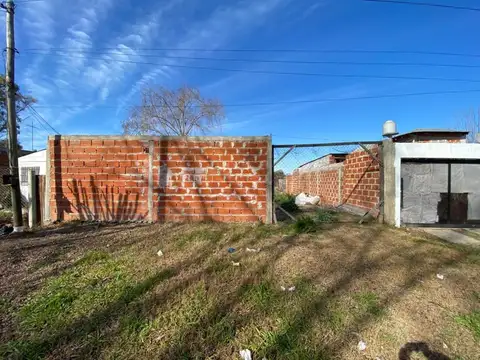 Terreno en Venta en Los Hornos, USD 15.000