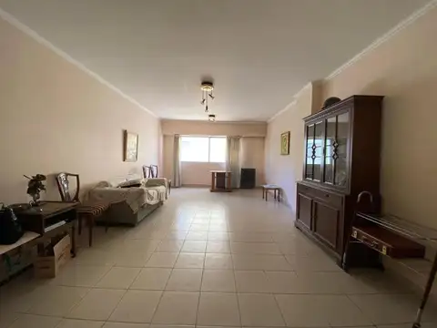 2 AMBIENTES Y DEPENDENCIAS AMPLISIMO - 70 M2