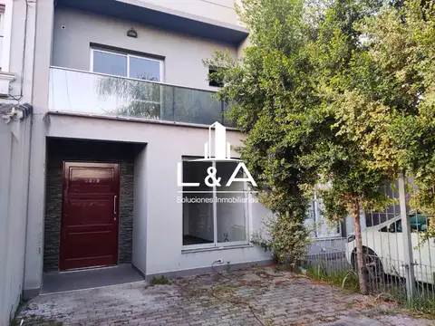 Dúplex en venta 2 dormitorios en Barrio Grand Bourg APTO CRÉDITO