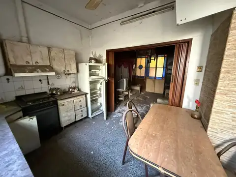 VENTA DE CASA A RECICLAR