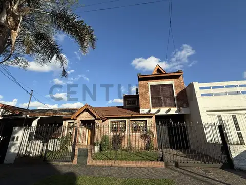 Casa en venta, 4 ambientes en Ciudad Jardin Lomas del Palomar
