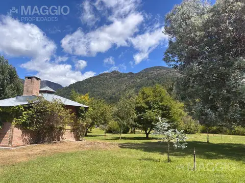 Casa 5 ambientes con 2 baños