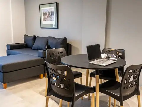 AV. DUARTE QUIROS 1200